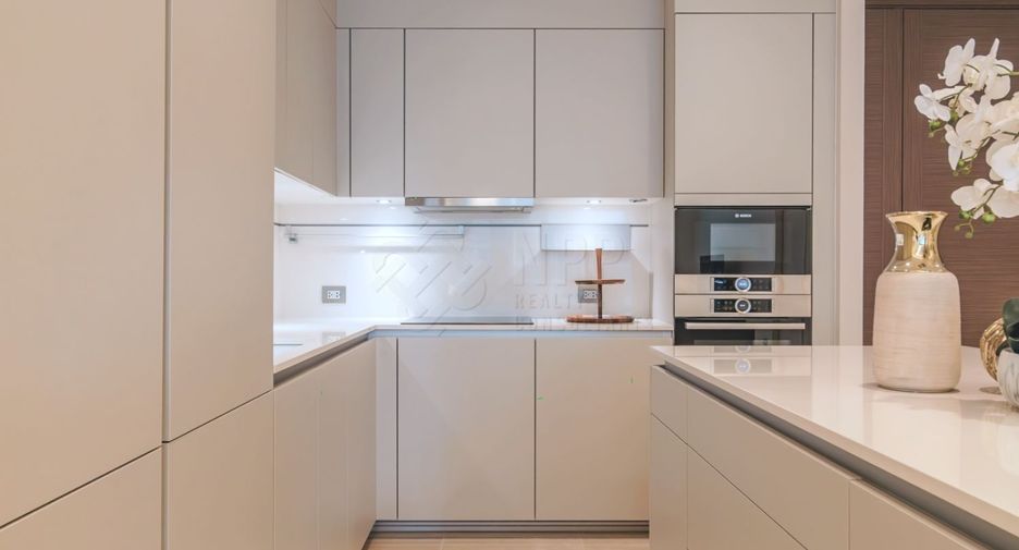 For rent and for sale 2 bedrooms condo in Pathum Wan, Bangkok