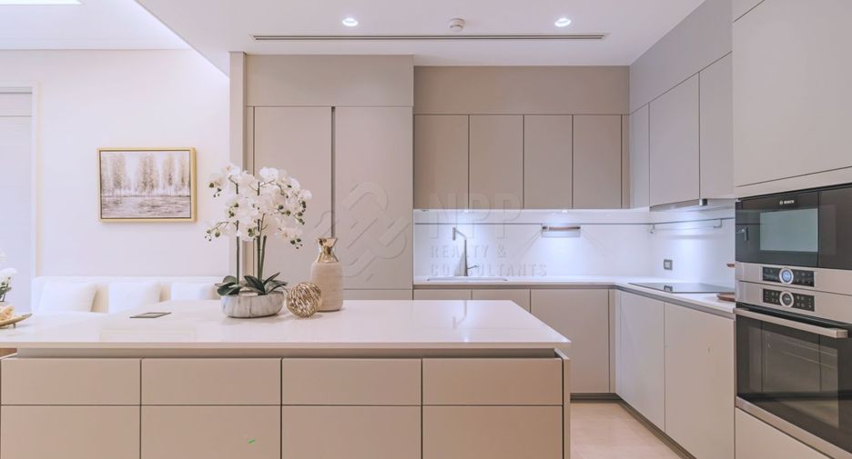 For rent and for sale 2 bedrooms condo in Pathum Wan, Bangkok