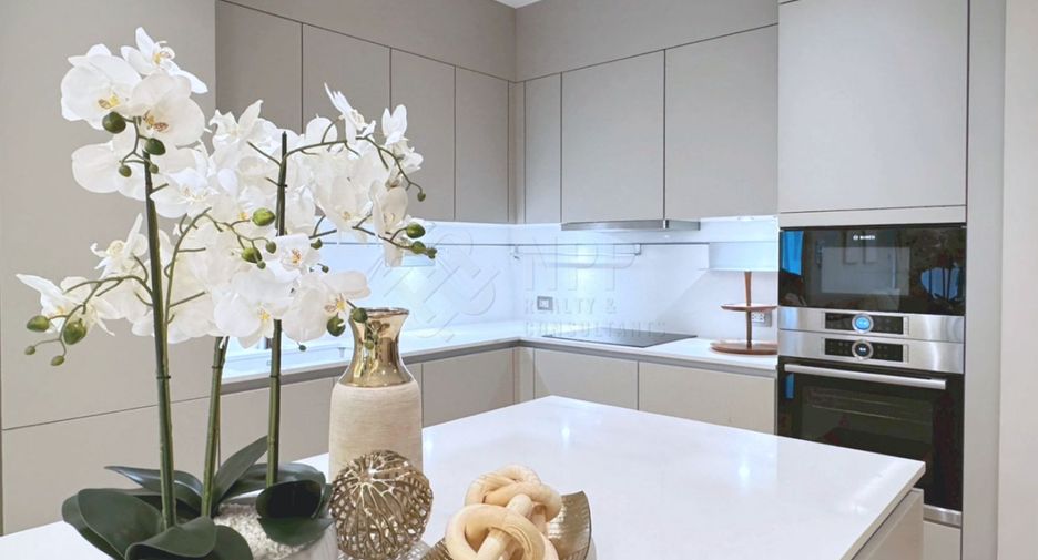 For rent and for sale 2 bedrooms condo in Pathum Wan, Bangkok