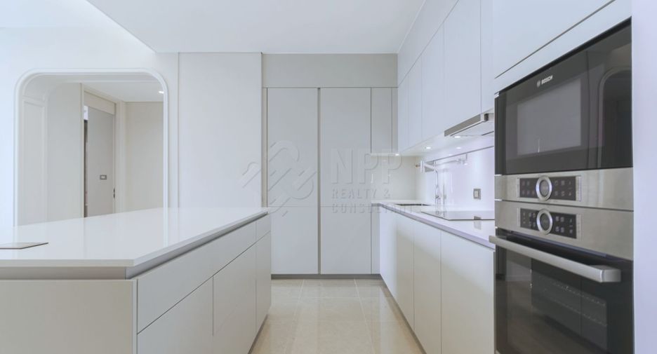 For rent and for sale 5 bedrooms condo in Pathum Wan, Bangkok
