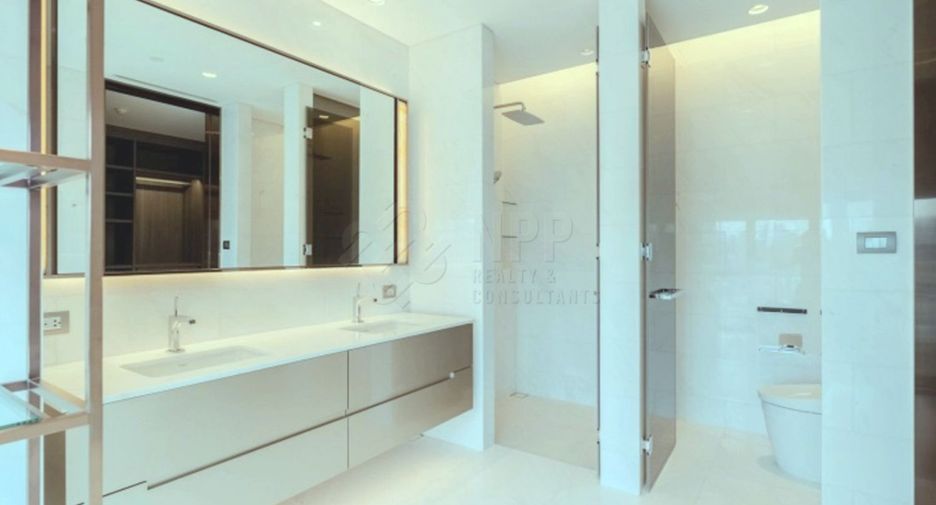 For rent and for sale 5 bedrooms condo in Pathum Wan, Bangkok