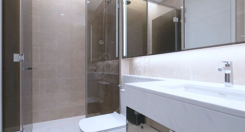 For rent and for sale 5 bedrooms condo in Pathum Wan, Bangkok