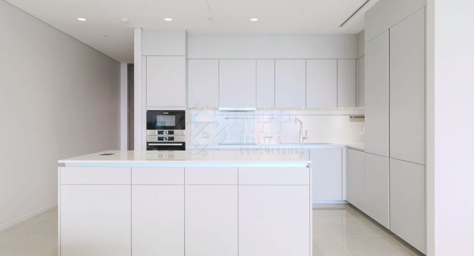 For rent and for sale 5 bedrooms condo in Pathum Wan, Bangkok