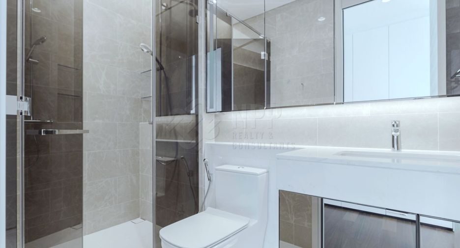 For rent and for sale 5 bedrooms condo in Pathum Wan, Bangkok