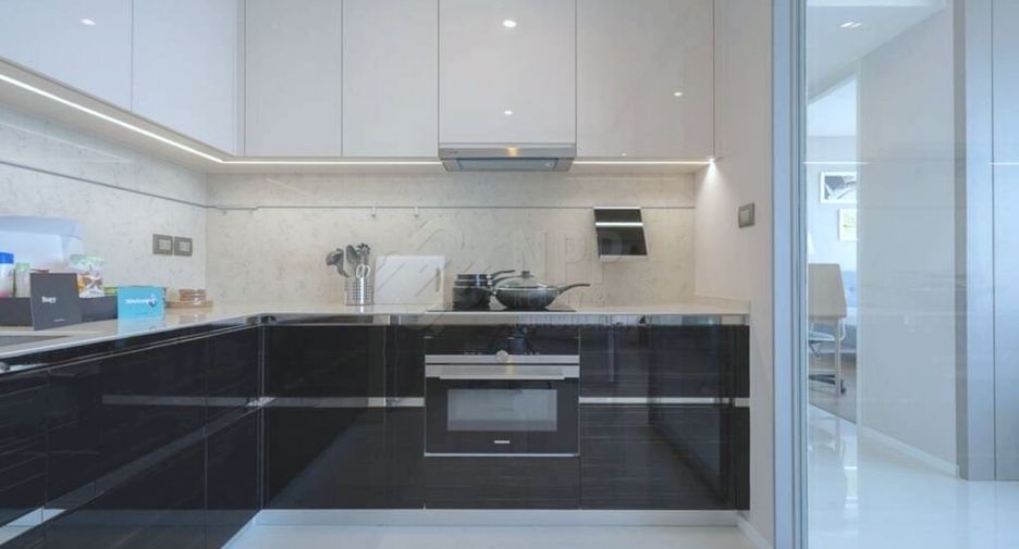 For rent and for sale 2 bedrooms condo in Sathon, Bangkok