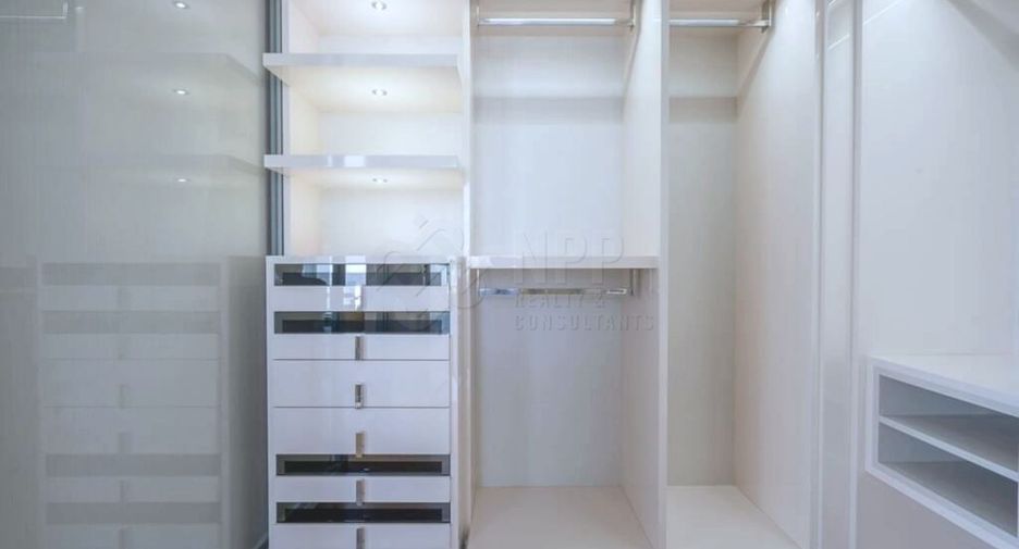 For rent and for sale 2 bedrooms condo in Sathon, Bangkok