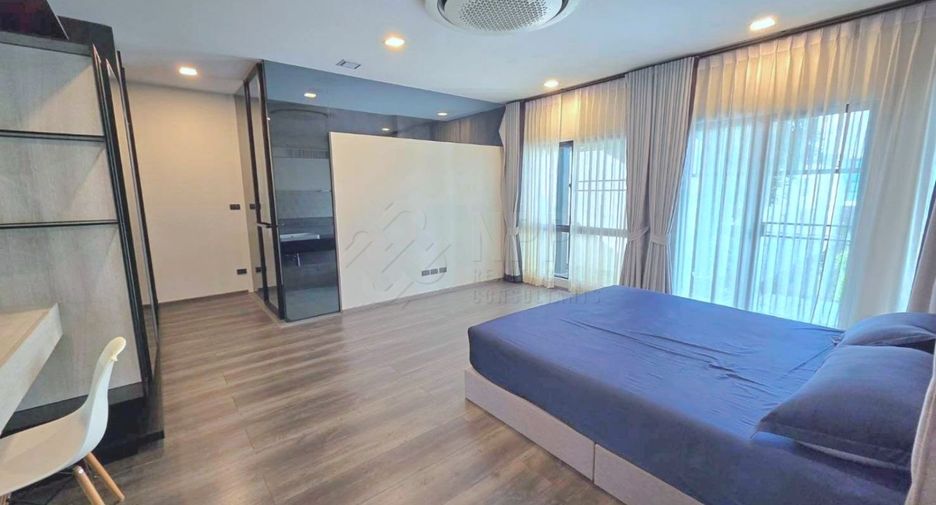 Casa en alquiler de 3 habitaciones en Bang Phli, Samut Prakan