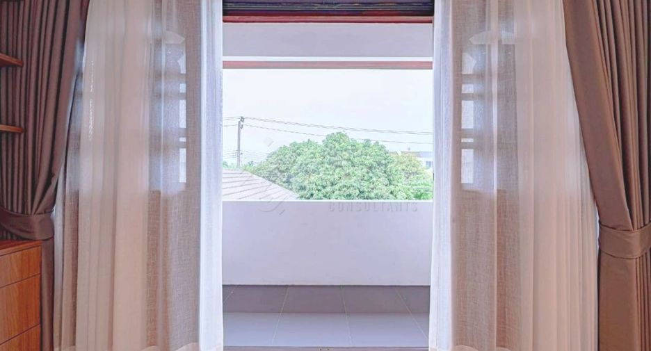 Casa en alquiler y en venta de 5 habitaciones en Khlong Toei, Bangkok