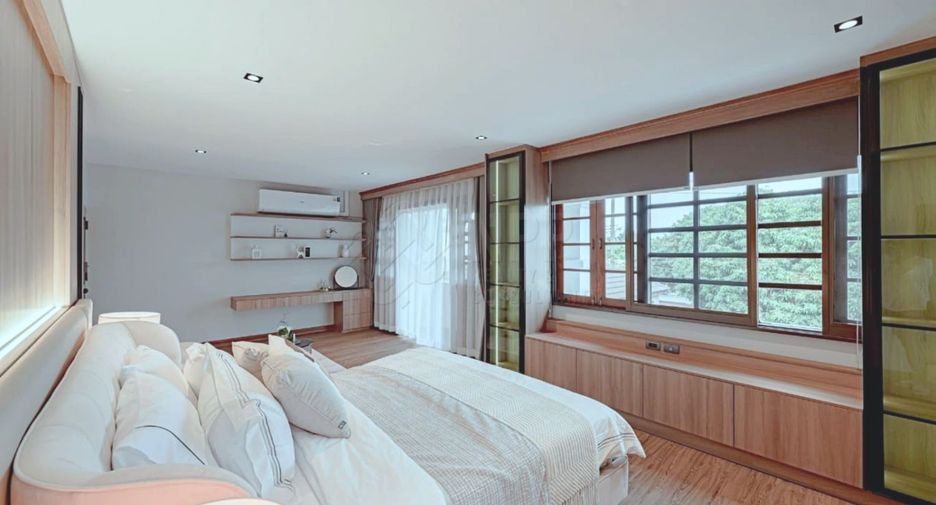 Casa en alquiler y en venta de 5 habitaciones en Khlong Toei, Bangkok