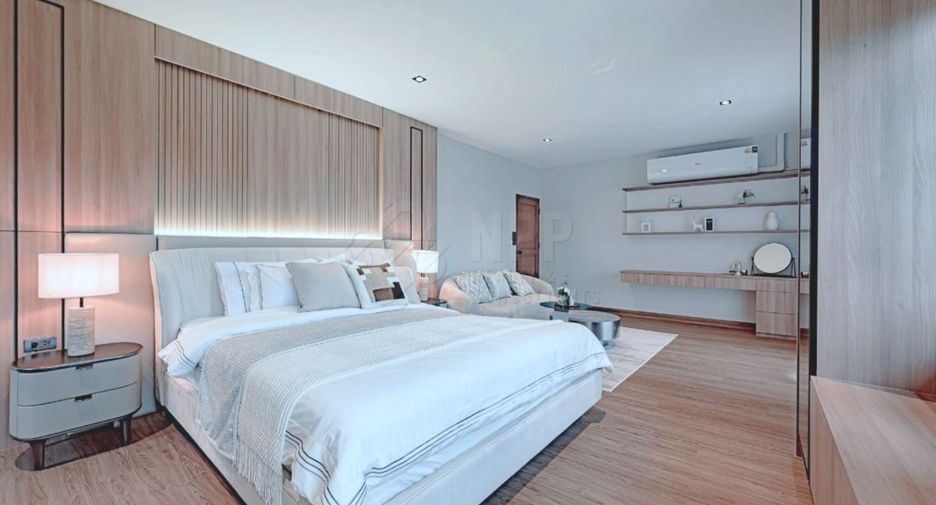 Casa en alquiler y en venta de 5 habitaciones en Khlong Toei, Bangkok