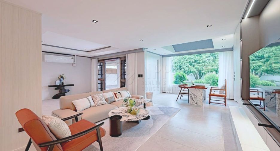 Casa en alquiler y en venta de 5 habitaciones en Khlong Toei, Bangkok