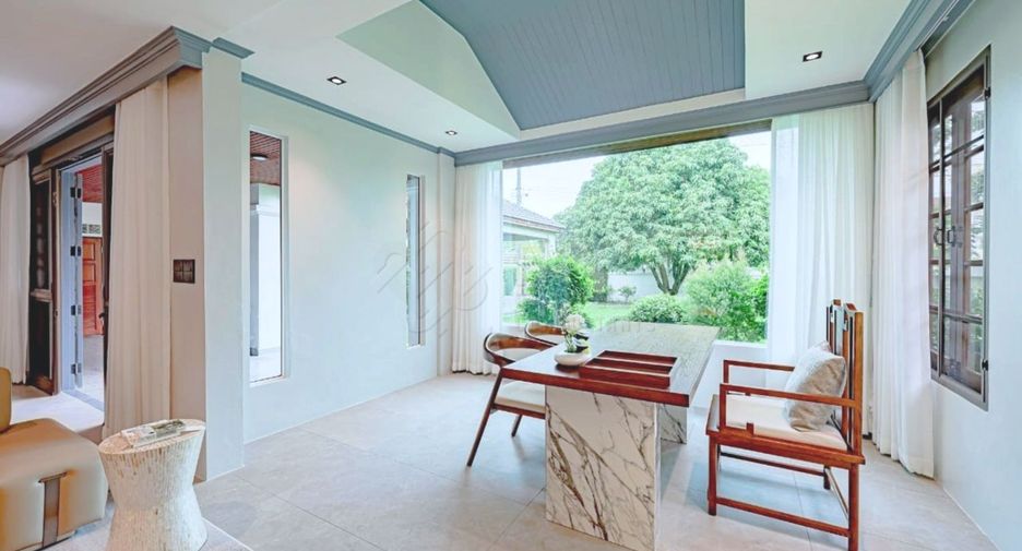 Casa en alquiler y en venta de 5 habitaciones en Khlong Toei, Bangkok