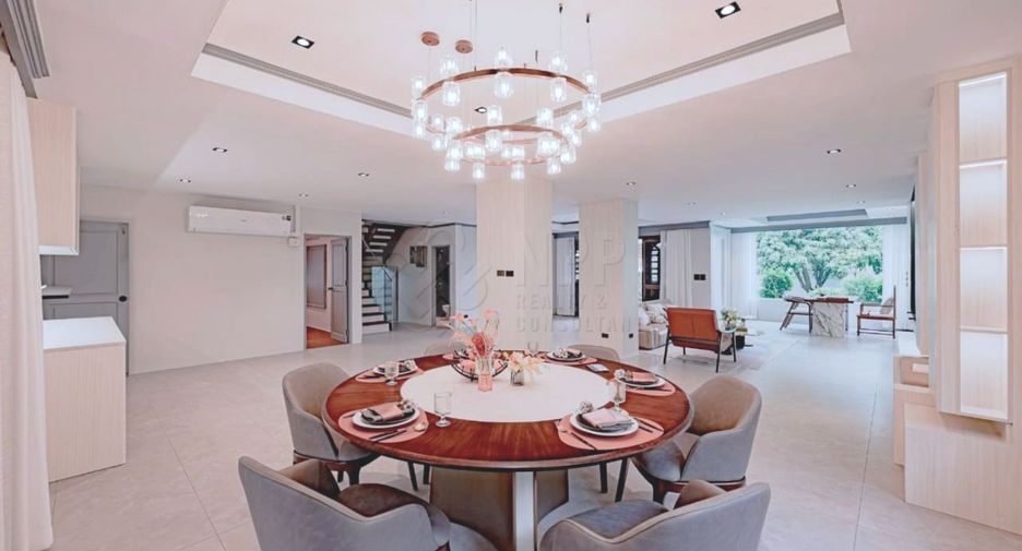 Casa en alquiler y en venta de 5 habitaciones en Khlong Toei, Bangkok