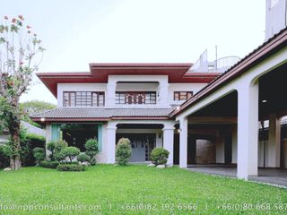 Casa en alquiler y en venta de 5 habitaciones en Khlong Toei, Bangkok