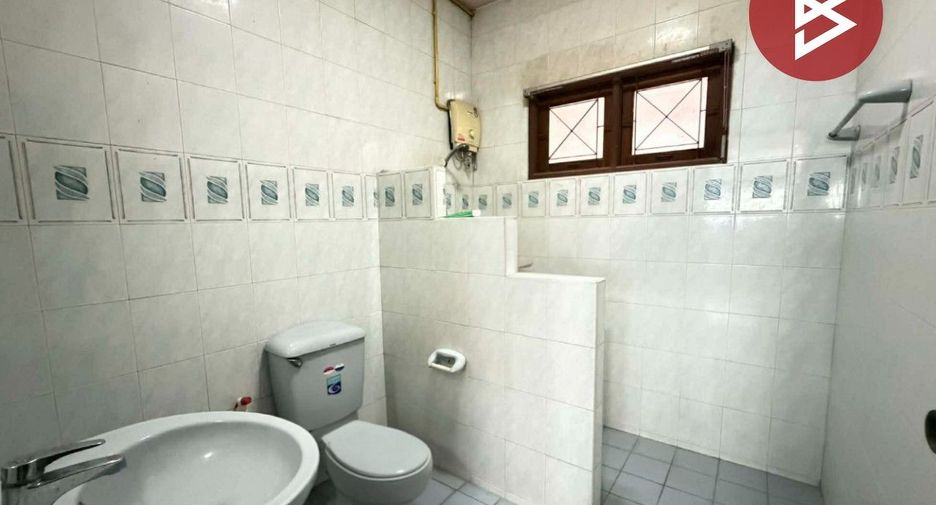 Gewerbefläche zum Kauf mit 6 Zimmer in Mueang Nakhon Pathom, Nakhon Pathom