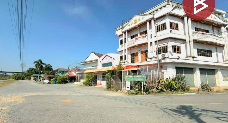 Gewerbefläche zum Kauf mit 6 Zimmer in Mueang Nakhon Pathom, Nakhon Pathom