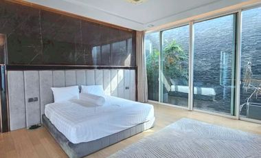 Casa en alquiler y en venta de 4 habitaciones en Bueng Kum, Bangkok