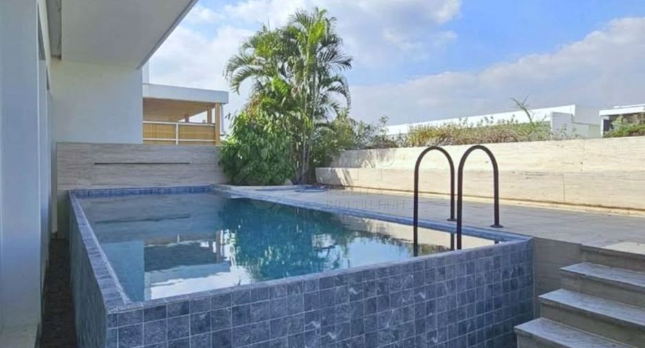 Casa en alquiler y en venta de 4 habitaciones en Bueng Kum, Bangkok
