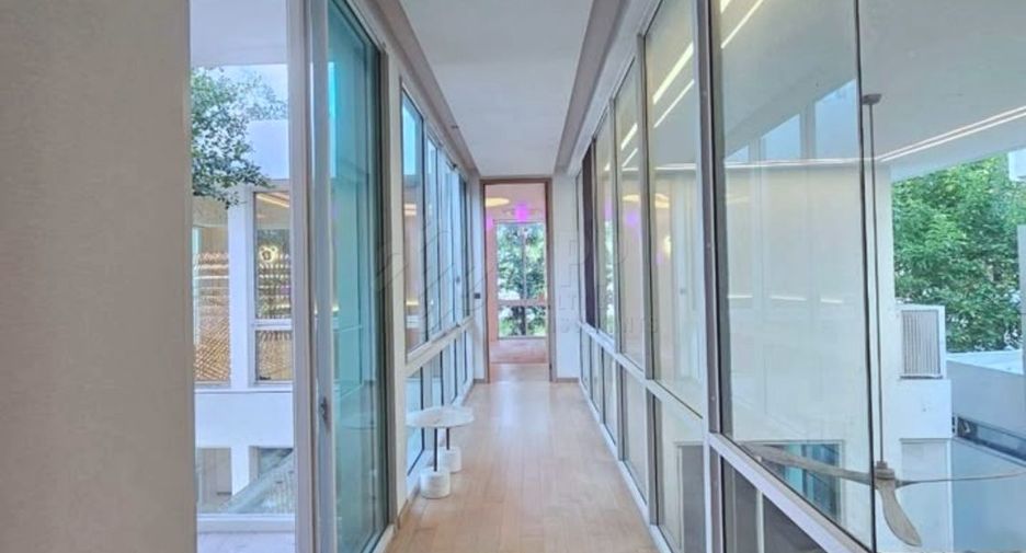 Casa en alquiler y en venta de 4 habitaciones en Bueng Kum, Bangkok