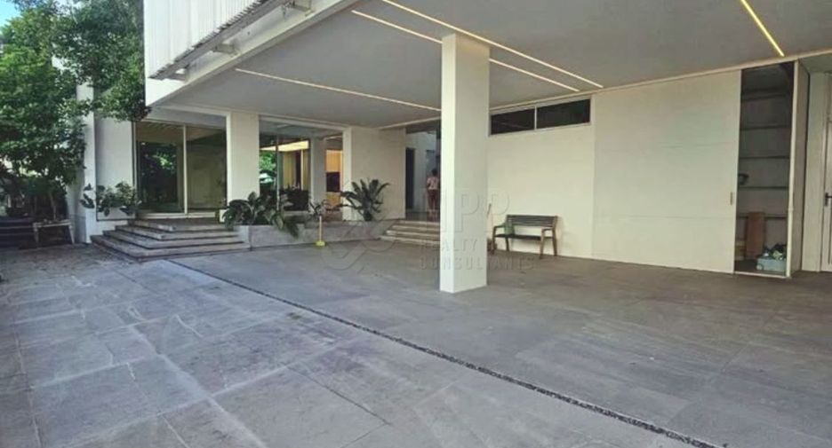 Casa en alquiler y en venta de 4 habitaciones en Bueng Kum, Bangkok