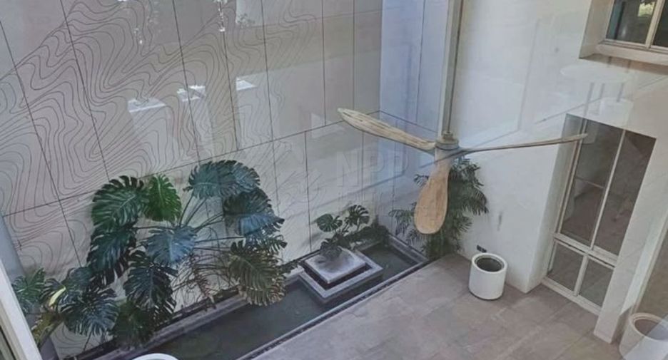 Casa en alquiler y en venta de 4 habitaciones en Bueng Kum, Bangkok