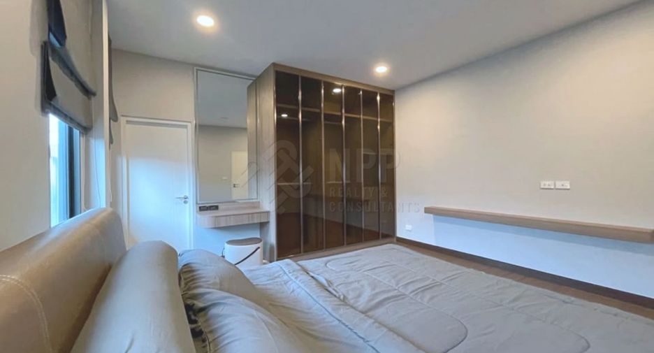 Casa en alquiler de 4 habitaciones en Bang Na, Bangkok