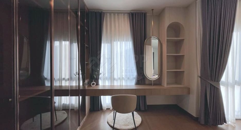 Casa en alquiler de 4 habitaciones en Bang Na, Bangkok