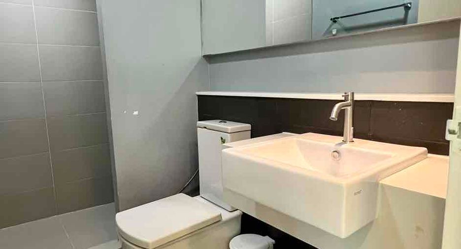 For sale 2 ベッドルーム condo in Bang Lamung, Chonburi