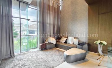 For rent 3 bedrooms townhouse in Watthana, Bangkok