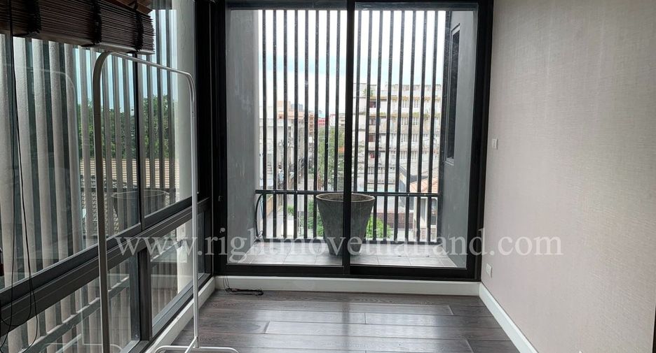 For rent 3 bedrooms townhouse in Watthana, Bangkok