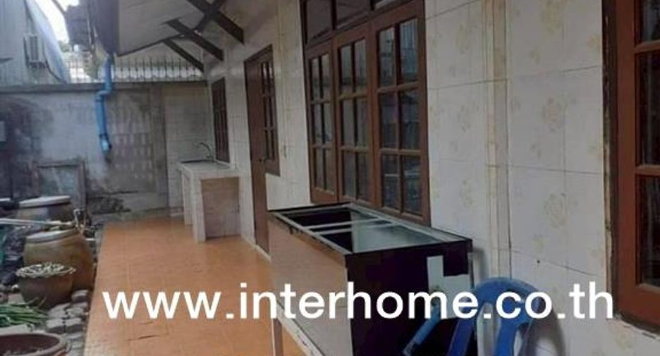 For sale 3 ベッドルーム house in Bang Kapi, Bangkok