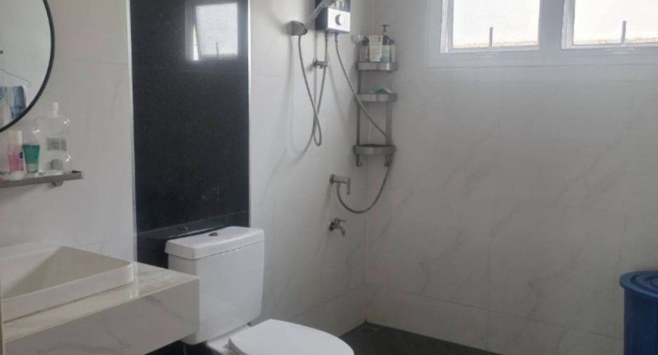 Haus zum Kauf mit 3 Zimmer in Lam Luk Ka, Pathum Thani
