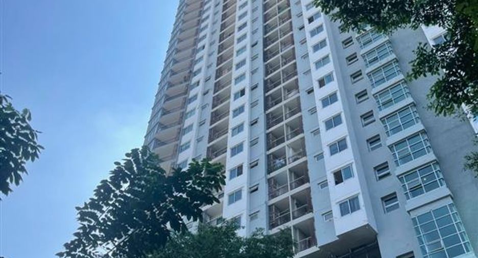 For sale 2 bedrooms condo in Watthana, Bangkok