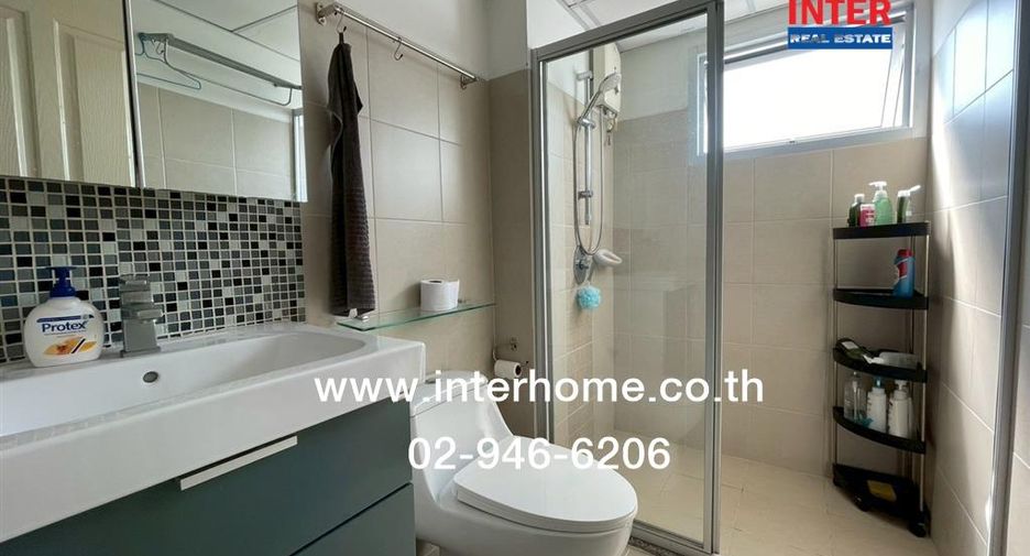 For sale 2 bedrooms condo in Watthana, Bangkok