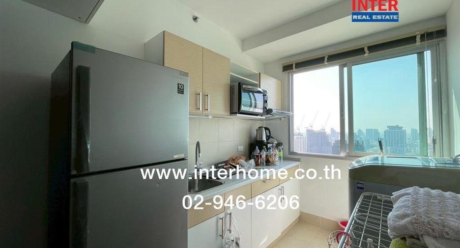 For sale 2 bedrooms condo in Watthana, Bangkok