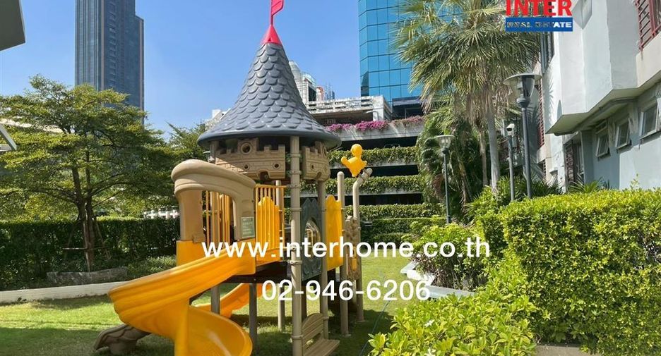 For sale 2 bedrooms condo in Watthana, Bangkok