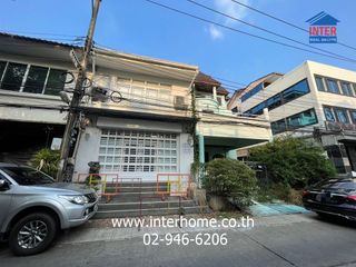 出售 4 卧室 联排别墅 在 Wang Thong Lang, 曼谷