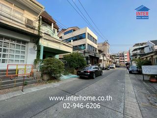 出售 4 卧室 联排别墅 在 Wang Thong Lang, 曼谷