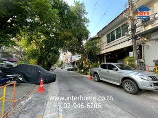 出售 4 卧室 联排别墅 在 Wang Thong Lang, 曼谷