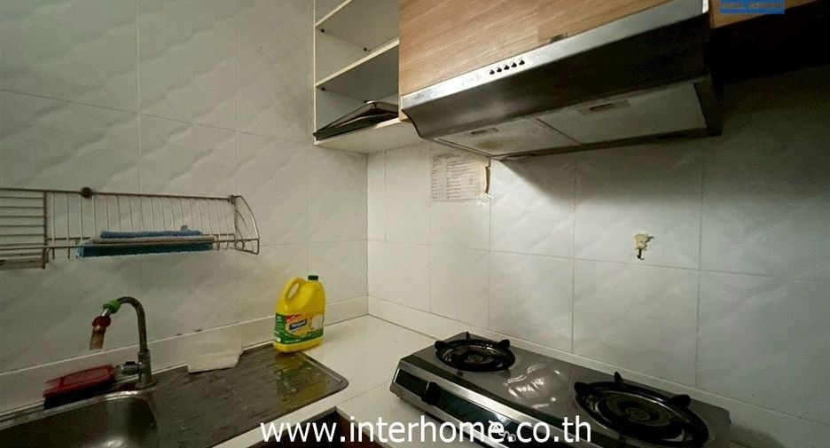 For sale 4 bedrooms townhouse in Wang Thonglang, Bangkok