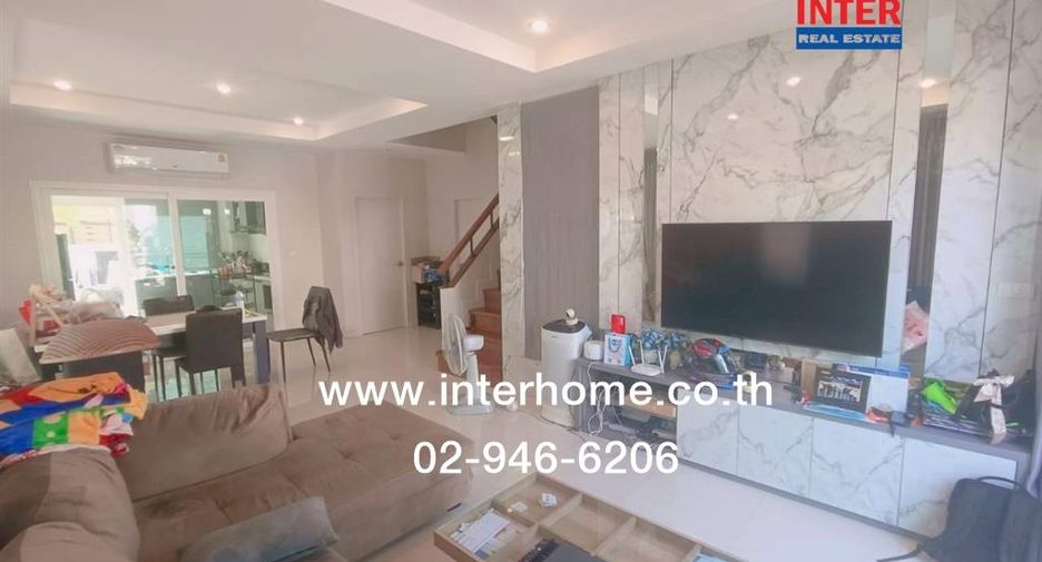 Casa en venta de 4 habitaciones en Bang Sao Thong, Samut Prakan