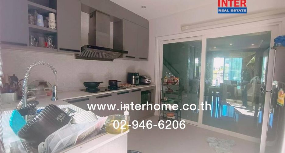 Casa en venta de 4 habitaciones en Bang Sao Thong, Samut Prakan