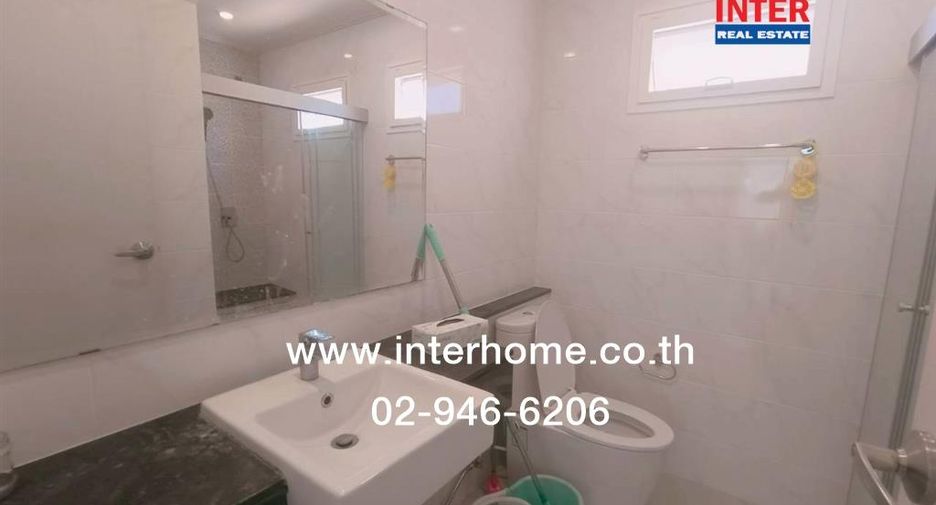 Casa en venta de 4 habitaciones en Bang Sao Thong, Samut Prakan