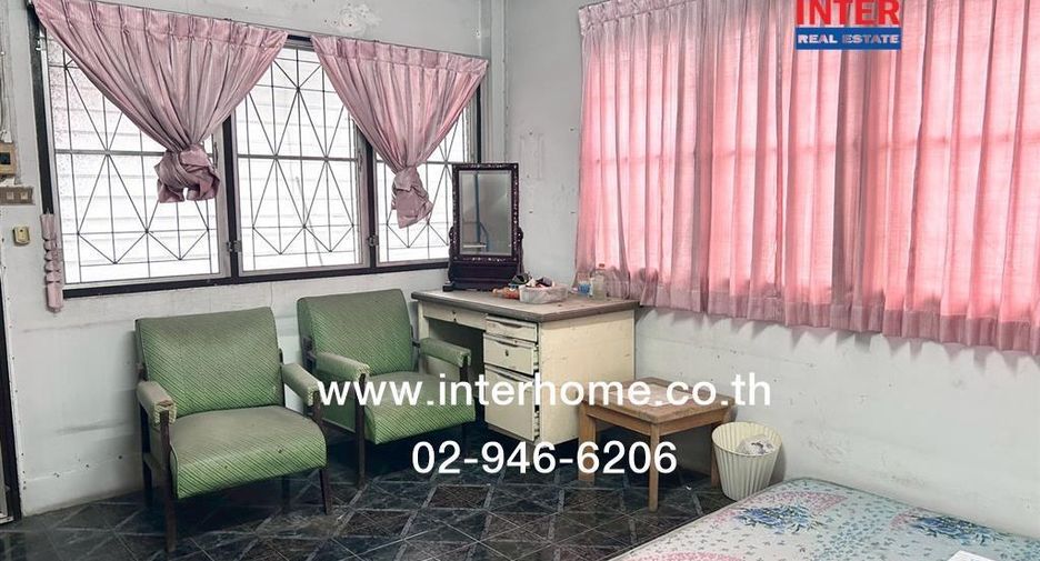 For sale 6 bedrooms house in Lat Phrao, Bangkok