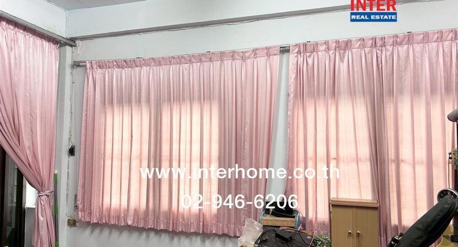 For sale 6 bedrooms house in Lat Phrao, Bangkok