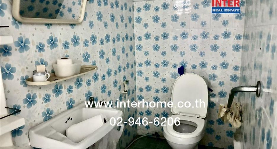 For sale 6 bedrooms house in Lat Phrao, Bangkok