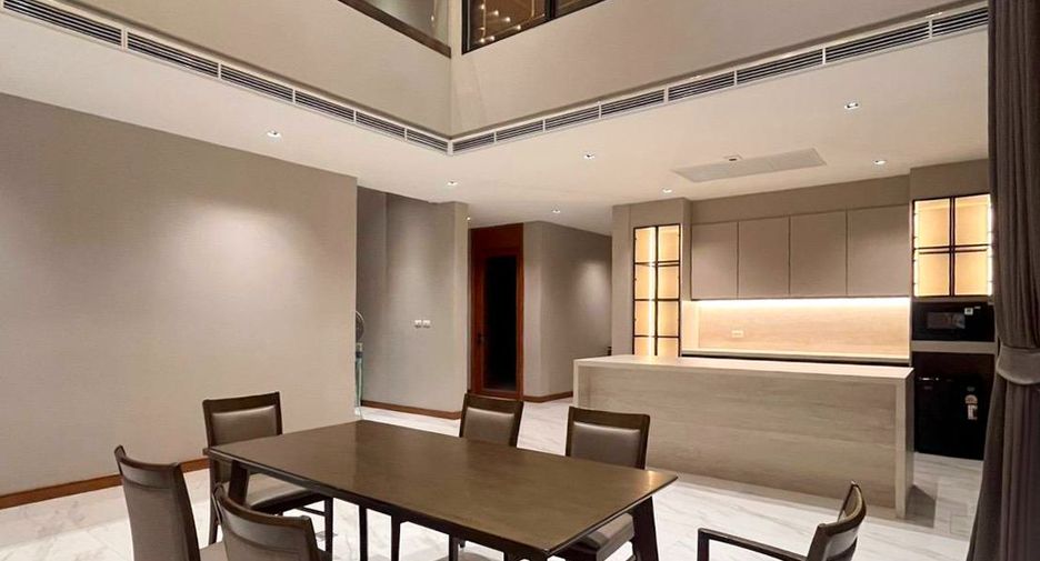 For sale 5 bedrooms house in Bang Na, Bangkok