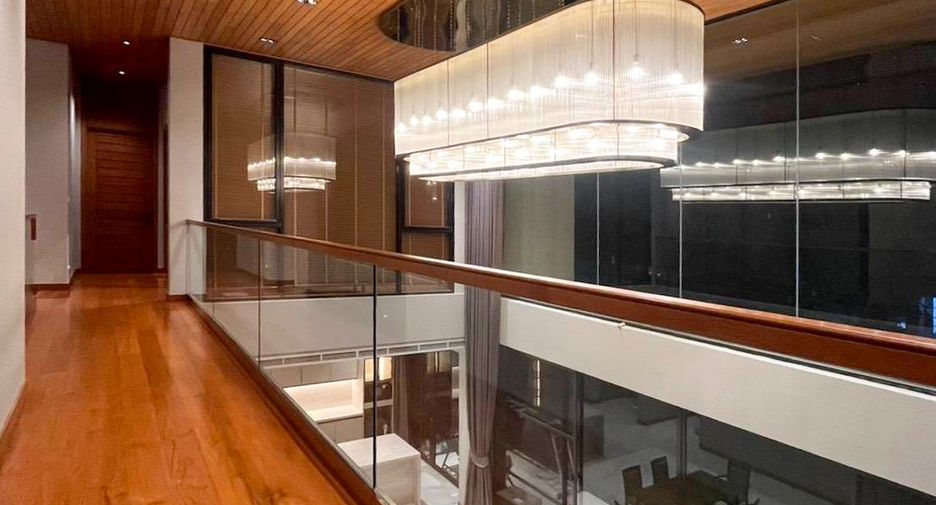 For sale 5 bedrooms house in Bang Na, Bangkok