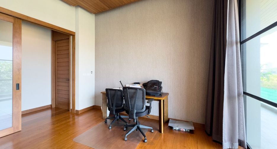 For sale 5 bedrooms house in Bang Na, Bangkok