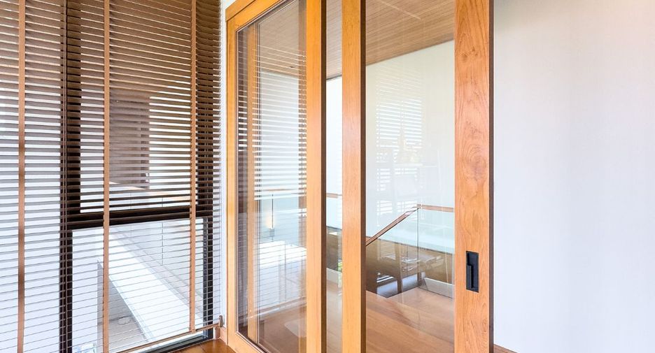 For sale 5 bedrooms house in Bang Na, Bangkok